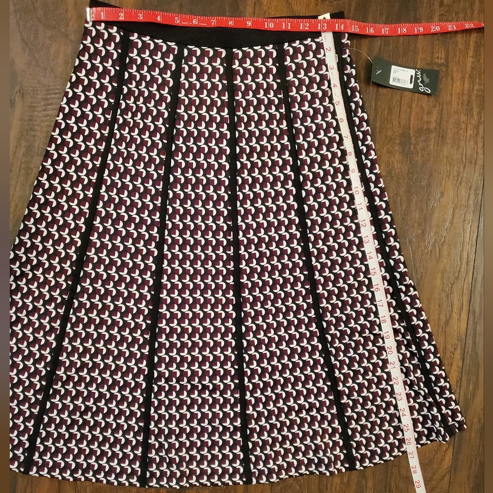 GNW NWT Skirt Flair Black White Red Womens Size S - Picture 6 of 9